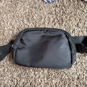 Black Nylon Fanny Pack Active Belt Bag With Adjustable Strap